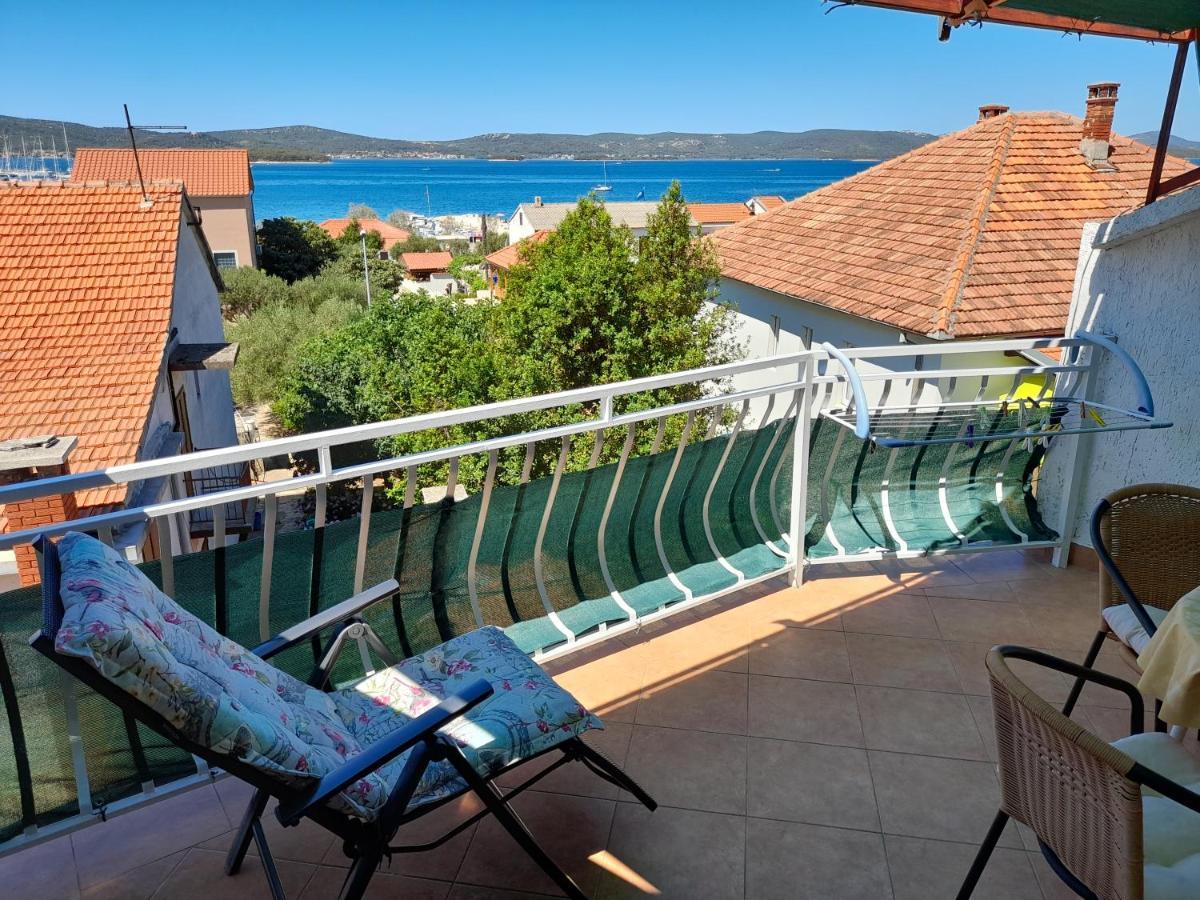 Apartment Gotovina Biograd Na Moru Ngoại thất bức ảnh
