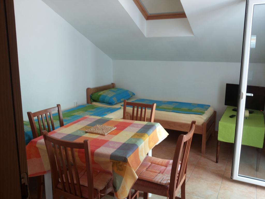 Apartment Gotovina Biograd Na Moru Phòng bức ảnh